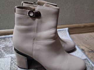 Продам кожаные полусапожки 37 размера. 600 лей