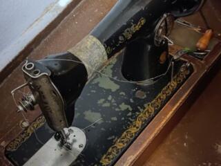 Продам швейную машинку ручную