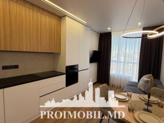 Spre vânzare se oferă apartament cu 1 cameră și living în sect. ...