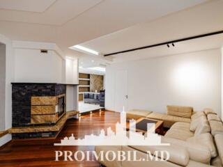 Vă propunem spre vânzare acestapartament cu 3camere și living,sect. ..