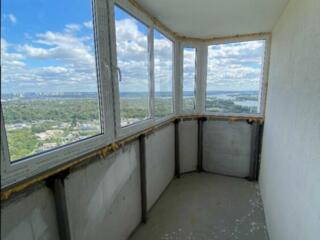 Продаётся трёхкомнатная квартира. Голосеевский район, переулок ...