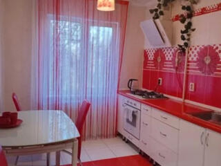 3-х комн. квартира на Таирова -улица Ак. Вильямса