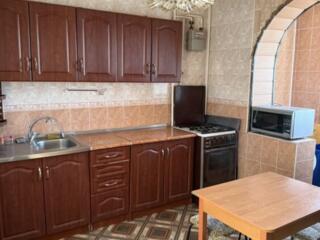 Сдаётся 2 комн, Центр, Школа 9, 6/9