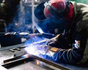 Требуются СВАРЩИКИ Tig.