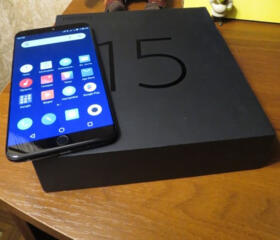 Meizu 15 4/128 Гб VоLTE + GSM.