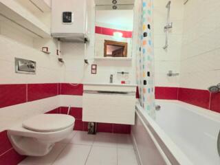 2 odai. 47 m. p. Botanica. Vizavi de Parcul „Valea Trandafirilor”.