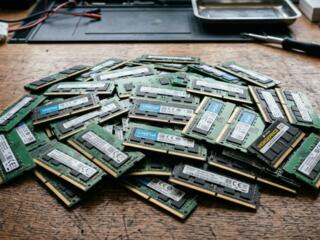 Продам DDR4 SODIMM 16 Gb 2666/3200 MHz