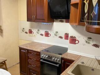 Продам 4-комн квартиру на Ак. Вильямса/ Ак. Королева