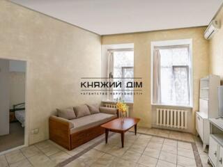 Оренда 2-х кв. на вул. Рейтарська 25, 48/25/8 кв. м, 4/4 пов. вдома. .