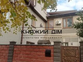 Продаж будинку 160 м2 в Солом'янському р-ні Києві. Перший поверх 