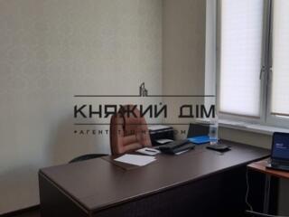 Продается 2-х к.кв. нежилой фонд, по ул. Гмыри 4, 60/49/7 кв.м, 17/17 