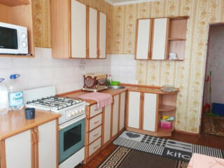 Сдаю 2 ком. кв. Молодогвардейская, раздельные комнаты, ремонт, мебель,