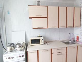 Здаю 2-кімнатну квартиру, Електронна