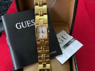 Оригинальные часы и будильники.