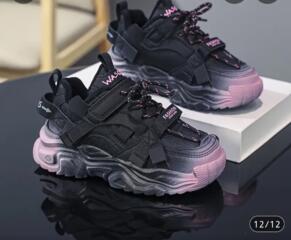 Новые кроссовки