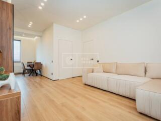 Se vinde apartament absolut nou, cu o vedere superba spre parc ! ...