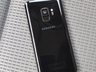 Samsung Galaxy S9 в отличном состоянии