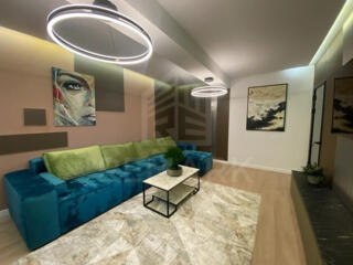 Chirie apartament nou, în inima capitalei, în clubouse de lux Square .