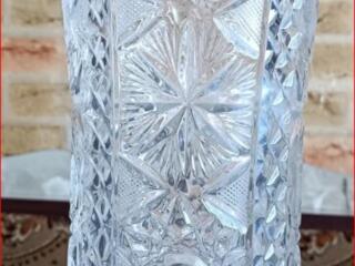 Продам хрустальную вазу