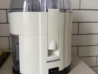 Соковыжималка REDMOND