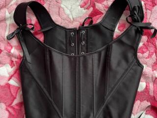 Продам корсет и топ новые