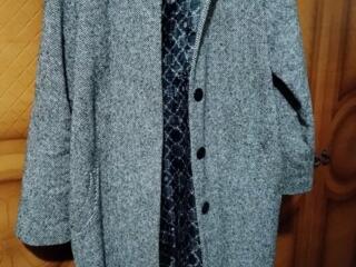 Продам женскую одежду