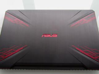 ASUS TUF FX504G / i5-8300H / 16 RAM / GTX 1050 / SSD + HDD