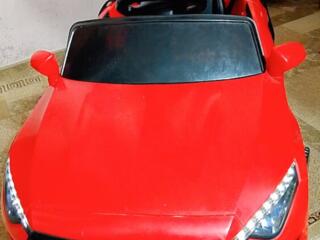 Электромобиль, машина детская, торг уместен