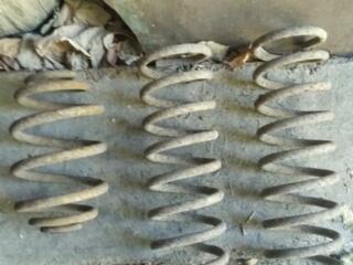 Новые подшипники "ВАЗ", пружины и задние стекла "ВАЗ" и "BMW-3", автоб