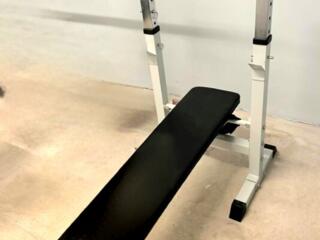 Скамья для жима лежа с регулируемыми стойками. Из Германии
