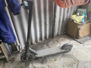 Срочно!! Электросамокат Ninebot max g30p