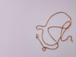 Продам золотую цепь.