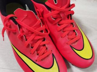 Бампы Nike, Mizuno