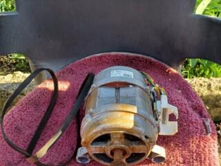 Продам мотор от стиральной машины