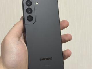 Продам Samsung Galaxy S22 8/256 Gb (Snapdragon 8 Gen 1)