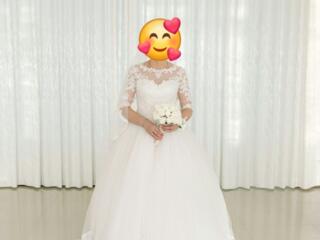 Продам свадебное платье