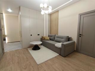 Двухкомнатная квартира в центре  сданный новострой.