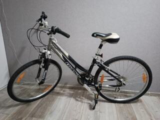 Велосипед Giant подростковый или для невысокого роста