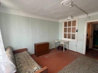 Центр, возле ДК им. Ткаченко