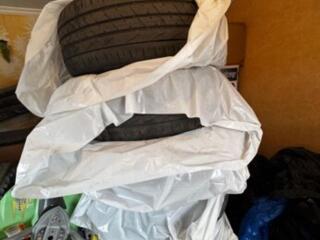 Продам шины 18е 235/60