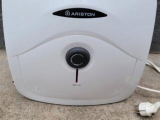 Бойлер Ariston 15 л — б/у, в отличном состоянии