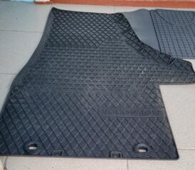 Оригинальные передние коврики для Volkswagen Transporter T5 (2003–2015