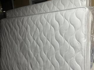 Продам НОВЫЕ пружинные плотные матрасы, есть 2 размера