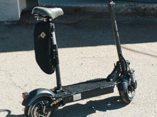 Продам электросамокат