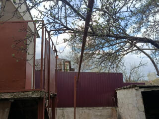 Casa in raion de lux cu teren pentru construcții și gradina