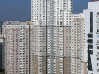 Срібнокільська, 1 ЖК Корона Продаж 3к квартира -97кв. м. метро Позняки