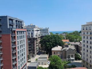 Предлагается к продаже эксклюзивная квартира с прямым видом на море в 