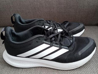 Adidass 43.5 Pret: 460 Lei md