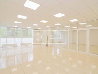 Se dă în chirie oficiu în sectorul Râșcani, str. Alecu Russo ...