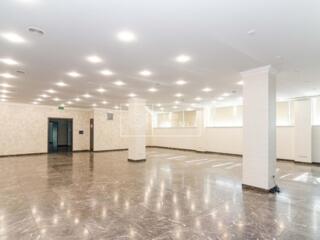 Se oferă spre chirie oficiu la nivelul 2 în sectorul Centru, pe bd. ..